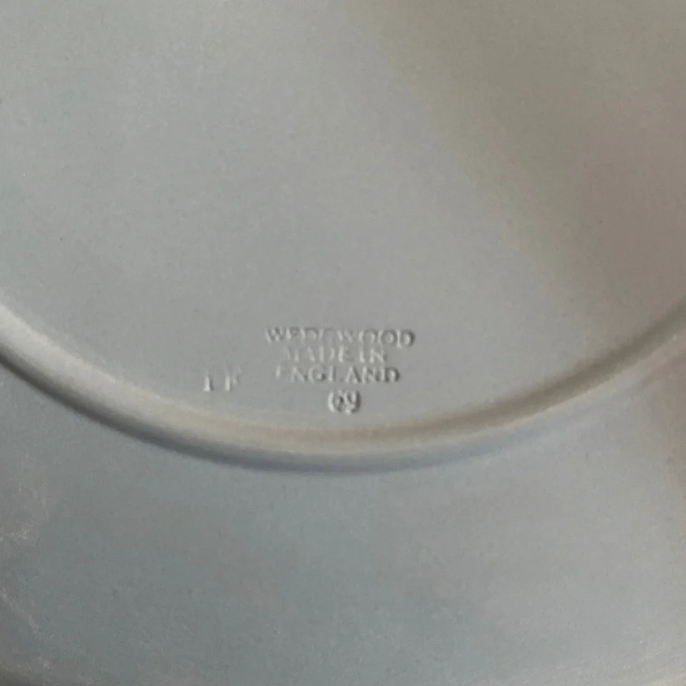 Wedgewood Jasperware 1969 Christmas Plate - Picture 4 of 6